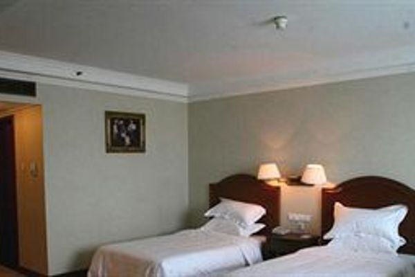 Anhui Fuyang Guomao Hotel - Fuyang